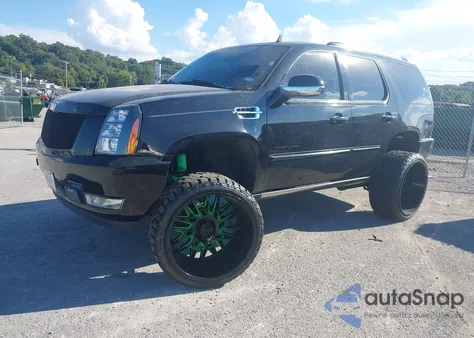 2007 Cadillac Escalade Standard z USA, uszkodzony, nr VIN 1GYEC63817R373632